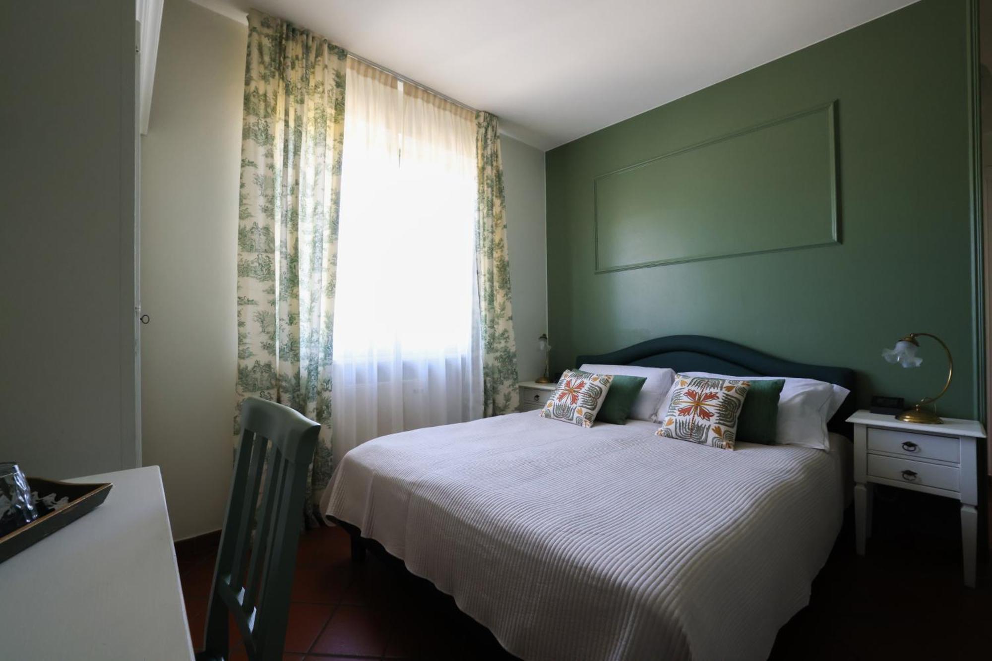 Hotel Florence Манерба-дель-Гарда Экстерьер фото