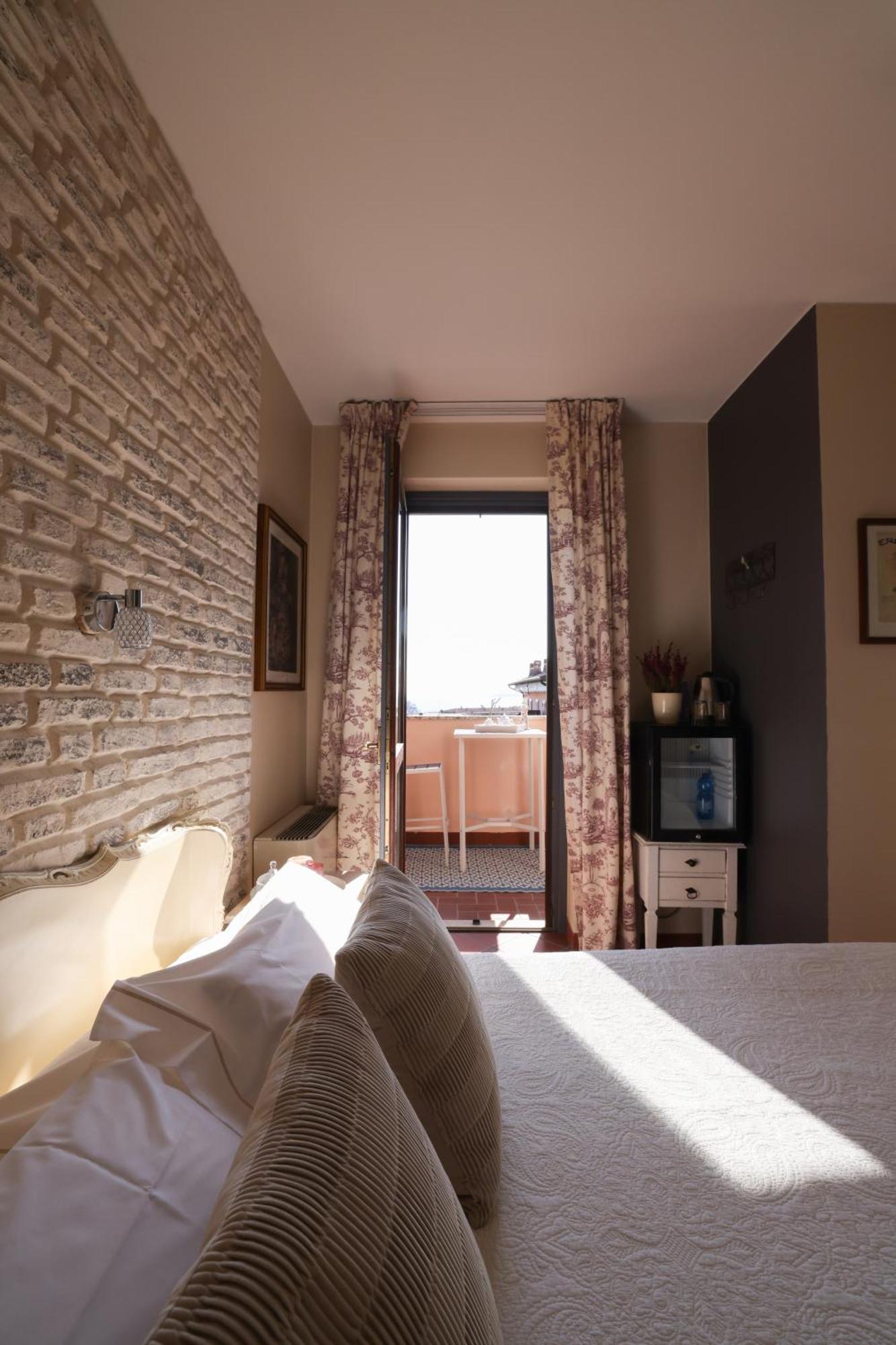 Hotel Florence Манерба-дель-Гарда Номер фото
