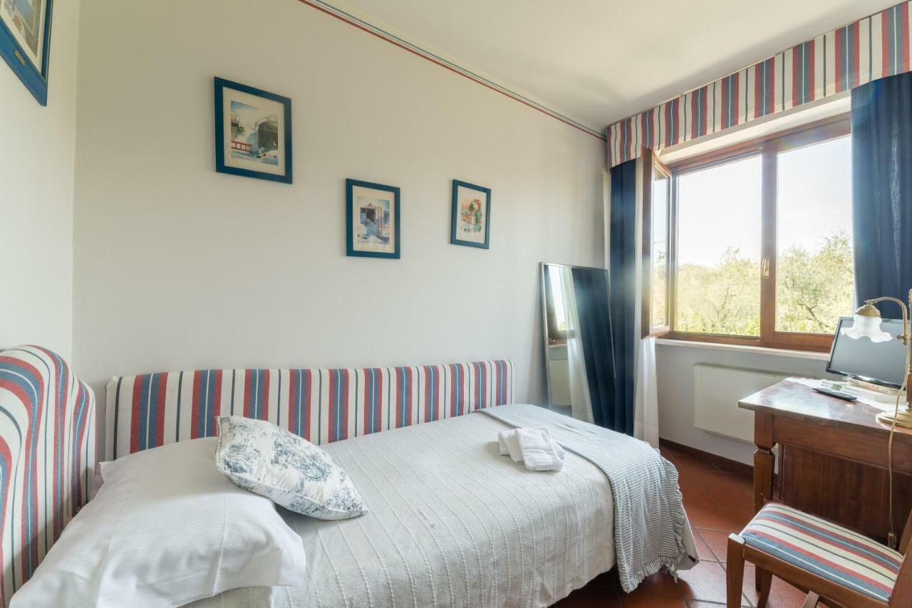 Hotel Florence Манерба-дель-Гарда Экстерьер фото